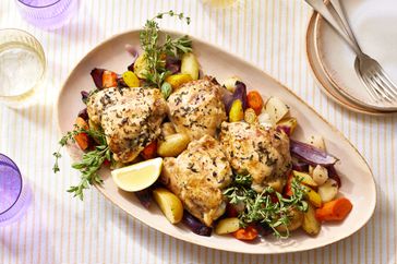 Pollo asado y vegetales Lemo n-Fotos de receta con sabor